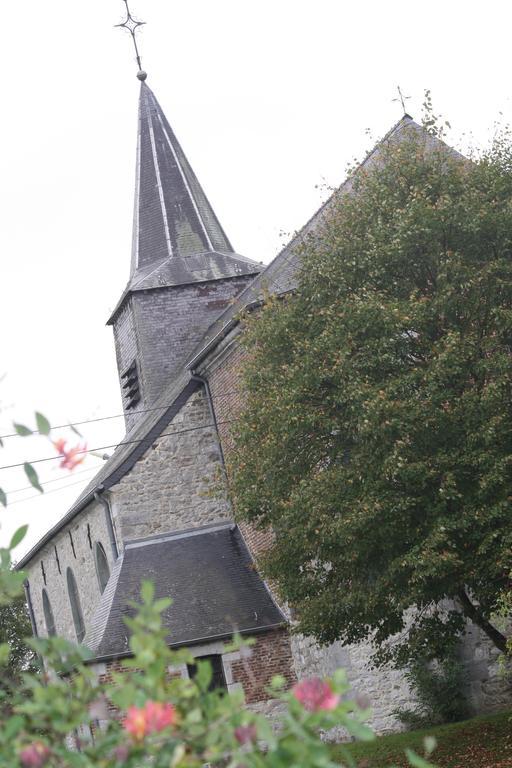 A L'Ombre Du Clocher Montbliart Buitenkant foto