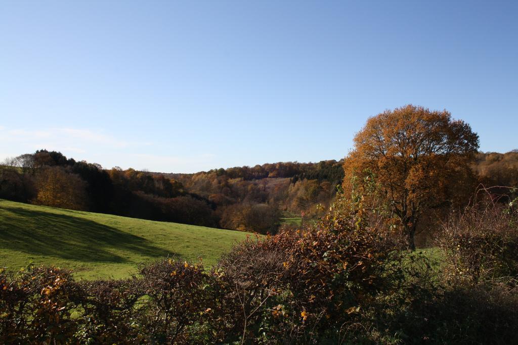 A L'Ombre Du Clocher Montbliart Buitenkant foto